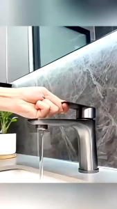 Vòi Lavabo Nóng Lạnh Vòi Bồn Rửa Mặt Xám Mạ Nano Chất Liệu Inox 304 Kèm Chân Đồng Thau