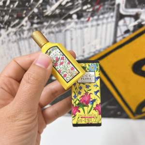 Nước hoa nữ Flora Gorgeous Orchid 5ml (Vàng)