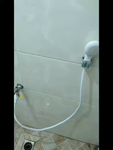 ฝักบัว ฝักบัวอาบน้ำสัตว์เลี้ยง งอได้ ยืดหยุ่น แบบพกพา อุปกรณ์ทำความสะอาดสัตว์เลี้ยง พร้อมจัดส่ง