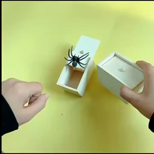 Funny Scare Box Wooden Prank Spider Spider In A Box Prank Tricky Toys Scare Box Halloween Trick