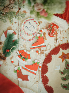 Christmas Decorative Wooden Baubles Cute Wood Slices Ice Skating Hat Ornaments Ideal Festive Accessories for Trees And Gifts