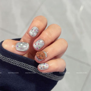 爪子上的猫眼小狗手工美甲成品光疗假指甲MUZI穿戴甲新年温柔色系短圆任何肤质适合的上色度高的美甲