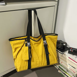 กระเป๋าถือผ้าไนลอนอเนกประสงค์สำหรับผู้หญิง 2025 กระเป๋าสะพายข้างแบบลำลอง กระเป๋าสะพายข้างใต้วงแขน กระเป๋าถือสำหรับเดินทาง