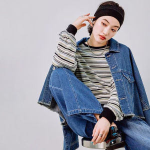 เสื้อยืดคอกลมแขนยาวผ้าฝ้ายผสมสไตล์ญี่ปุ่นย้อนยุคสีสันสดใสสำหรับผู้หญิง เสื้อผ้าทำงานสไตล์เกาหลีฤดูใบไม้ร่วง 2024