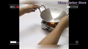 Kuali Stainless Gagang Gold & Wajan Tebal PH C1212: Pilihan Terbaik untuk Masakan Anda\\n\\n Deskripsi Produk & Kelebihannya\\n\\nSelamat datang di \\\"Perfect Home\\\"! Kami memiliki stok siap pakai dan siap dikirim secepatnya. Ikuti toko kami untuk mendapatkan diskon dan update harga termurah dan terjangkau.\\n\\nKuali Stainless Gagang Gold adalah pilihan ideal bagi Anda yang mencari wajan dengan hasil masakan terbaik. Wajan ini memiliki lapisan anti lengket yang tahan lama, memastikan makanan tidak menempel dan mudah dibersihkan. Dengan ketebalan yang tepat, wajan ini memberikan distribusi panas yang merata, menjaga masakan Anda tetap lezat dan matang sempurna. Cocok digunakan untuk semua jenis kompor, termasuk induksi.\\n\\nBeberapa fitur utama dari Kuali Stainless Gagang Gold:\\n\\n- Terbuat dari stainless steel berkualitas tinggi, tahan karat, dan awet.\\n- Pegangan ganda ergonomis dengan paku penguat, tahan panas.\\n- Badan panci ringan, nyaman digenggam, dan mudah dibawa.\\n- Mudah dibersihkan dan bebas noda.\\n- Panci tebal, kuat, menghantarkan panas merata, dan anti lengket.\\n\\nWarna yang tersedia:\\n\\n- Gold Silver\\n\\nUkuran yang tersedia:\\n\\n- 22CM\\n- 24CM\\n\\n Cara Penggunaan & Perawatan\\n\\n Cara Menggunakan Kuali Stainless Gagang Gold\\n\\nSebelum memulai memasak, pastikan wajan sudah bersih dan kering. Panaskan wajan pada suhu sedang hingga hangat sebelum menambahkan minyak atau bahan lainnya. Untuk hasil terbaik, gunakan api sedang hingga besar saat memasak.\\n\\n Cara Membersihkan & Menjaga Kualitas Wajan\\n\\nSetelah selesai memasak, biarkan wajan dingin sebelum membersihkannya. Gunakan spons atau sikat khusus untuk membersihkan wajan, dan hindari penggunaan bahan keras yang dapat merusak lapisan anti lengket. Setelah bersih, keringkan wajan dengan handuk atau lap kering.\\n\\n Keunggulan & Rekomendasi\\n\\n Mengapa Memilih Kuali Stainless Gagang Gold?\\n\\nKuali Stainless Gagang Gold menawarkan banyak kelebihan yang membuatnya menjadi pilihan terbaik untuk masakan Anda. Beberapa alasan mengapa Anda harus memilih Kuali Stainless Gagang Gold:\\n\\n- Lapisan anti lengket yang tahan lama, memastikan makanan tidak menempel dan mudah dibersihkan.\\n- Distribusi panas yang merata, menjaga masakan Anda tetap lezat dan matang sempurna.\\n- Terbuat dari stainless steel berkualitas tinggi, tahan karat, dan awet.\\n- Ergonomis dan nyaman digunakan.\\n\\n Rekomendasi Ukuran & Warna\\n\\nKuali Stainless Gagang Gold tersedia dalam dua ukuran: 22CM dan 24CM. Pilih ukuran yang sesuai dengan kebutuhan masakan Anda. Untuk warna, kami menawarkan pilihan Gold Silver yang menarik dan elegan.\\n\\nDengan Kuali Stainless Gagang Gold, masakan Anda akan selalu lezat dan matang sempurna. Jangan ragu untuk mencoba dan merasakan perbedaannya!\n}