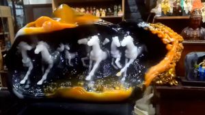 Siêu phẩm bát mã phong thủy tuyệt đẹp . bằng bột đá ngọc bích nhân tạo.