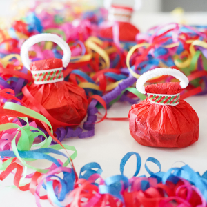 MaxPlus Party Hand Throwing Confetti Poppers Wedding Birthday Throw Streamers