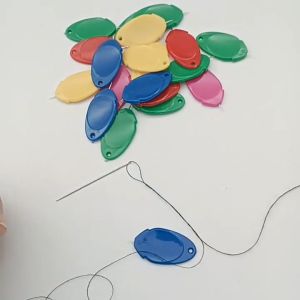 Alat Bantu Masuk Benang & Mata Nenek Warna Warni untuk Mesin Jahit AE22