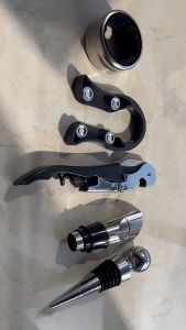 1 Set 3pcs/5pcs Wine Bottle Opener Set Tool Bottle-Shaped Holder Bottle Corkscrew Gift