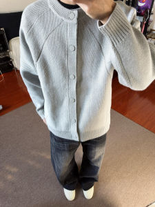 American Style Light Grey Mens Sweater Autumn Heavyweight Simple Knitted Loose Vintage Outerwear Casual Comfortable Knitwear