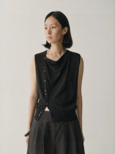 INSIS FEMME | Simplified Chinese Style Bias Placket Sleeveless Top for Women