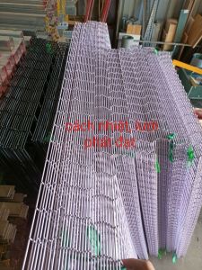 (khổ 50 x 1m) tấm lưới ô vuông(3cm) (5cm) hai màu trắng đen dùng để treo đồ  làm lồng cũi Decor...