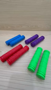 HAND GRIP ATLANTIS AT 2604 KARET RUBBER COCOK UNTUK SEPEDA MTB / BMX / FIXIE / LIPAT 20 - 29 INCH