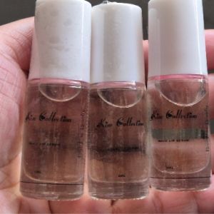 KimCollection lip gloss for dry lips