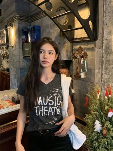 Ayuestudio Music Wine Party V-neck Deep Grey Waist-cinching Elastic Short Sleeve American Retro Print Summer 2023 Women's T-shirt