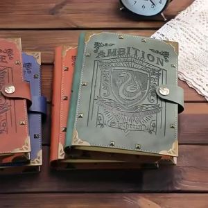 สมุดบันทึกอุปกรณ์ต่อพ่วงซีรีส์ Harry Potter Hogwarts สมุดการ์ดใบหลวมสมุดคู่มือสมุดวันขโมย
