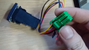 Công tắc đèn sương mù ô tô Toyota Honda nhỏ kích thước 33MM x 225MM có dây cắm chất lượng cao