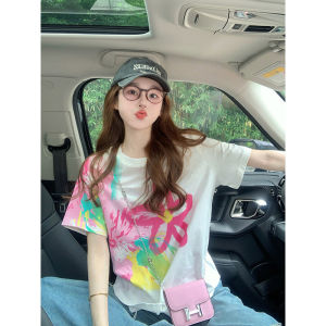 เสื้อยืดแขนสั้นผู้หญิงฤดูร้อนปี 2024 ดีไซน์ลายดอกไม้สก็อตแกรมเมติก สไตล์อเมริกัน เสื้อยืดคอกลมแขนสั้นสำหรับผู้หญิง