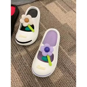 Sheii รุ่น Hit รองเท้าแตะแฟชั่น ดีเทลเป็นสีทูโทนน่ารักมาก แถมตัวติดดอกไม้สุดน่ารัก ยางนิ่มใส่สบาย แมทช์ลุคไหนก็ดูดี จัดเลย