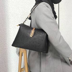 🌟 Women Handbag With Cute Embossed Pattern Large Capacity Chain Sling Bag女包印花大容量手提单肩斜挎包托特包日常清新通勤