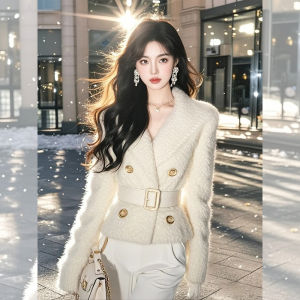 Elegant Short White Jacket for Women Slim Fit Ladylike Style Early Autumn Fashion Design Unique And Attractive Coat