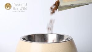 [680g 1แถม 1] Taste Of The Wild อาหารสุนัข Made In U.S.A สำหรับสุนัข บำรุงขนและผิวหนัง