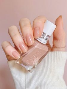 Essie Twist Bottle Nail Polish 62 Commute Half Transparent Gradient Nude Color Quick Dry No Baking Needed Beauty Tool