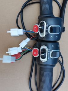 ปุ่มควบคุมการเร่งความเร็วแบบอัตโนมัติสำหรับรถแบตเตอรี่ไฟฟ้า ดีไซน์ใหม่ ปรับปรุงใหม่ ชิ้นส่วนอะไหล่รถยนต์