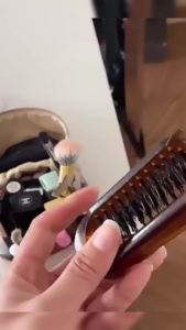 AU. Foldable Hairdressing Comb Portable Travel Hair Styling Tool High Cranial Fluffy Hair Comb