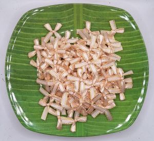 โบว์จิ๋วโบว์ผ้า ขอบทองขนาด7mm ใช้ตกแต่งงานต่างๆงานบุญงานบวช100ชิ้นต่อซอง