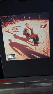 เสื้อยืด Korn ลุงตู่ (Cotton 100%)