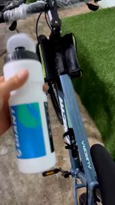 Bình Nước 750Ml Gắn Xe Đạp Kèm Giá Đỡ Chai Nước