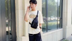 Men Crossbody Chest Bag Nylon Waterproof Bag Casual Sling Bag Shoulder Bag