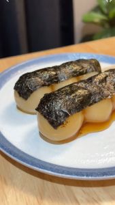 ขนมดังโงะ ห้อสาหร่าย Isobe Dango นุ่มๆ เนื้อหนึบๆ ซอสมิทาราชิ 2 ไม้ เซียนแป้ง