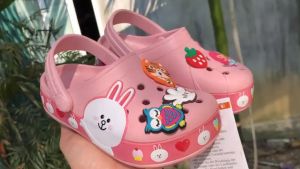 Dép Cross Trẻ Em siêu Hot Tặng Kèm Jibitz Cross Giày Bít Mũi Họa Tiết Thỏ Đáng Yêu Mẫu Công Chúa Siêu Xinh