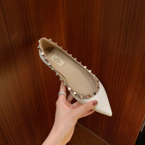 [Sheii Su Cojin] Word of Mouth Series ~ Pointed Toe Shallow Mouth Rivet Flat Shoes Womens Single Shoes Wedding Shoes Party Shoes