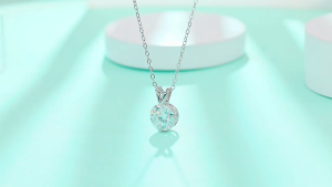 [100% Authentic]925 Sterling Silver Moissanite Clavicle Chain Necklace Luxurious European/American Style Lightweight Fade-Resistant