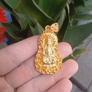 Mặt dây chuyền quan âm (cao 5cm ) mỹ nghệ màu vàng mẫu M215