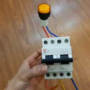 Aptomat đảo chiều 100A LW chính hãng Cầu dao đảo chiều dạng aptomat sử dụng 2 nguồn điện