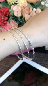 ITS ME กำไลข้อมือเงินแท้92.5% กำไลตันแบบสวม-ตัดลาย เล่นแสงดีมากๆ ค่ะ มีหลาย size ให้เลือก (เนื้อเงินแท้)