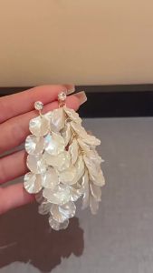 White Shell-shape Petal Tassel Acrylic Dangle Earrings for Women Vacation Style Inlaid Square Zircon Earrings Party Jewelry M