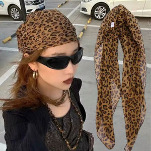 ผ้าพันคอสี่เหลี่ยมจัตุรัสผ้าโพกหัวพิมพ์ลายเสือดาวแนวย้อนยุคสำหรับผู้หญิงผ้าชีฟองขอบบางผ้าโพกหัวผ้าพันคอแฟชั่น Y2K เลดี้ผ้าไหมพันหัวผู้หญิง