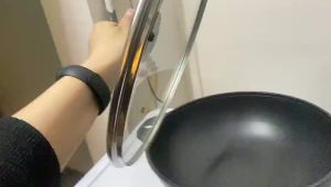 Chảo lẩu cao cáp vân đá đúc 3 lớp Bennix Thái Lan 32cm dùng bếp từ vung kính bảo hành 24 tháng