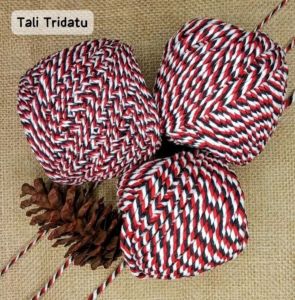 Benang Tali Tridatu Asli Bali 3 Warna (2 Meter)