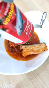 ชาวเล ปลาแมคเคอเรลในซอสมะเขือเทศ 100 กระป๋อง ราคาประหยัด