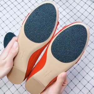 เสริมกันลื่น แผ่นรองเท้า กันลื่น พื้นยางกันลื่น 1คู่