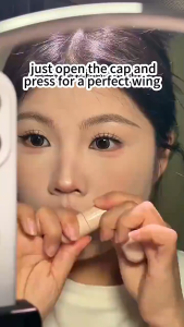 Portable and Durable Seal Eyeliner Ren and Liquid Eyeliner Pen Double Head Waterproof anti Smudge Quick Makeup Application Tool Suitable for Female Beginners Not Easy To Take Off Makeup Quick Drying Eyeliner Liquid Pen