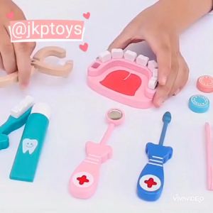 Todds & Kids Toys ของเล่นไม้เสริมพัฒนาการ ชุดคุณหมอกล่องไม้ (Doctor Set)