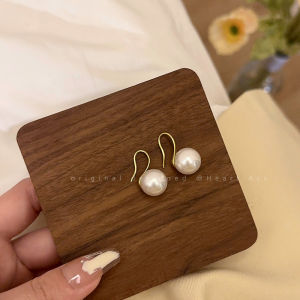 French Vintage Pearl Earrings Women Luxury Unique High-End Sensation Versatile Elegant Personality Match All Earrings