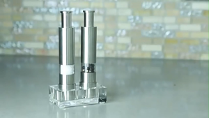 Stainless Steel Manual Salt and Pepper Grinder Push Button Press High Quality Household Kitchen Portable Spice Thumb Grinder 研磨器 Pengisar